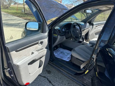 Used 2009 Hyundai Santa Fe SE image 9
