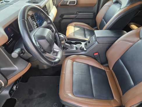 Used 2024 Ford Bronco Outer Banks w/ Sasquatch Package AWD/4WD image 9