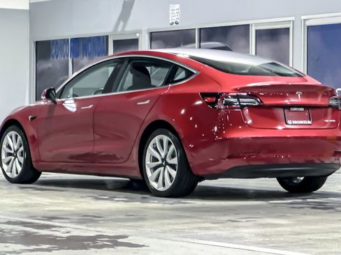 Used 2018 Tesla Model 3 Long Range image 3
