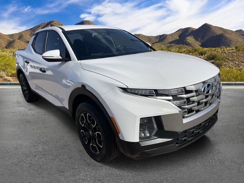 Used 2024 Hyundai Santa Cruz SEL FWD image 3