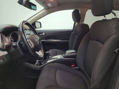 Used 2020 Dodge Journey SE w/ SE Popular Equipment Group FWD image 17