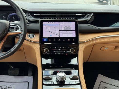 Used 2023 Jeep Grand Cherokee L Summit image 14