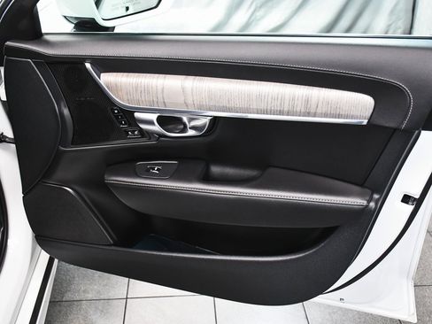 Used 2023 Volvo S90 B6 Ultimate w/ Protection Package image 17