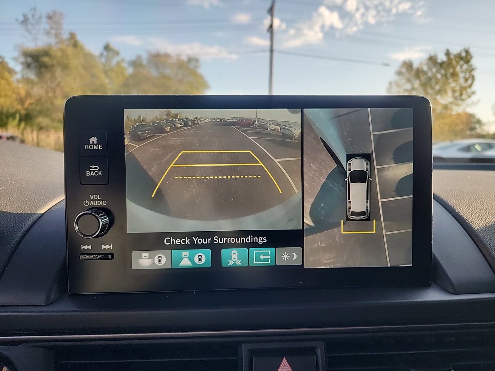 Used 2025 Honda Pilot TrailSport image 10
