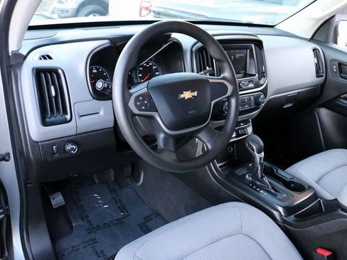 Used 2022 Chevrolet Colorado W/T w/ Custom Special Edition image 15