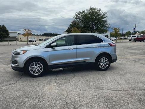 Used 2024 Ford Edge SEL image 5
