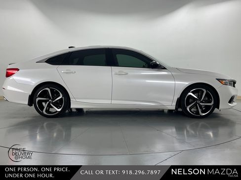 Used 2022 Honda Accord Sport image 5