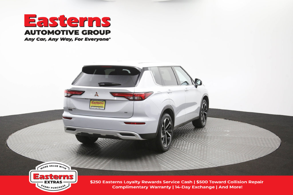 Used 2024 Mitsubishi Outlander SE AWD/4WD image 42
