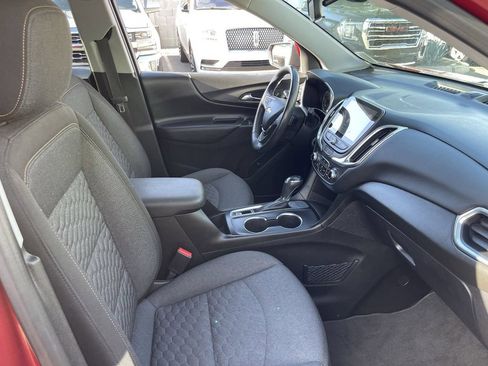 Used 2019 Chevrolet Equinox LT w/ Lights and Bright Package FWD image 12