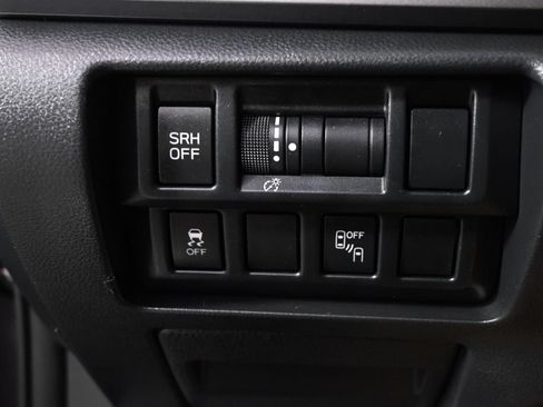 Used 2019 Subaru Crosstrek 2.0i Limited w/ Moonroof Package w/Navigation AWD/4WD image 24