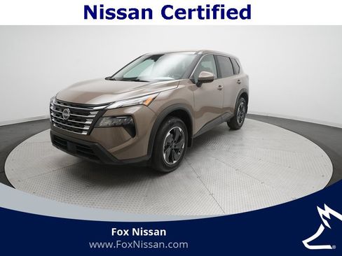 Certified 2025 Nissan Rogue SV image 1