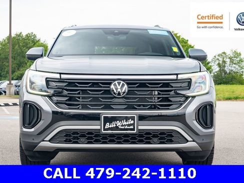 Certified 2024 Volkswagen Atlas Cross Sport SE image 9