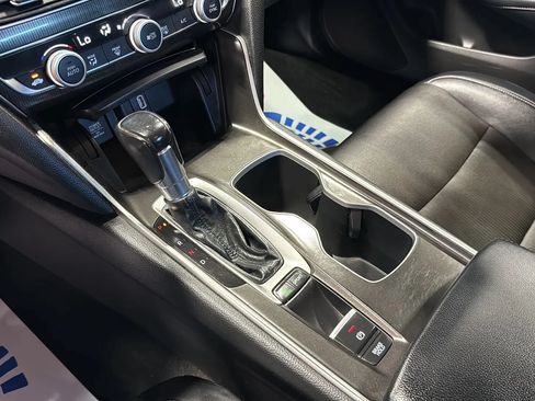 Used 2018 Honda Accord Sport image 22