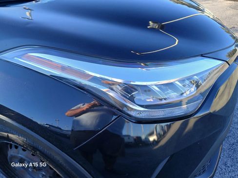 Used 2020 Toyota C-HR LE image 19