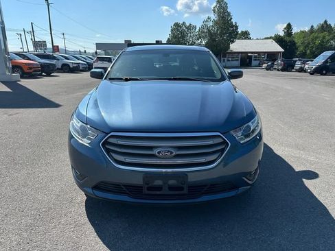 Used 2018 Ford Taurus SEL w/ Equipment Group 201A AWD/4WD image 8