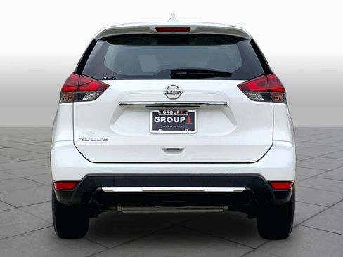 Used 2020 Nissan Rogue S FWD image 5