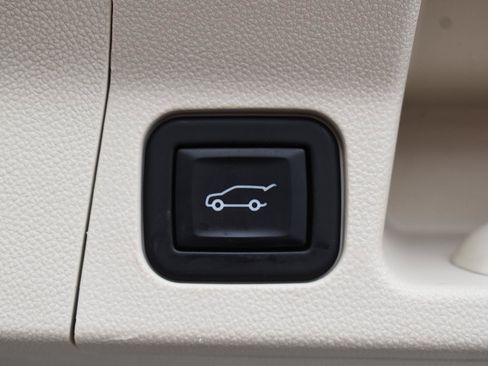 Used 2023 GMC Acadia Denali w/ LPO, Floor Liner Package AWD/4WD image 17