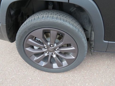 Used 2021 Jeep Cherokee Latitude Lux 80th Anniv w/ Quick Order Package 26U 80TH AWD/4WD image 5