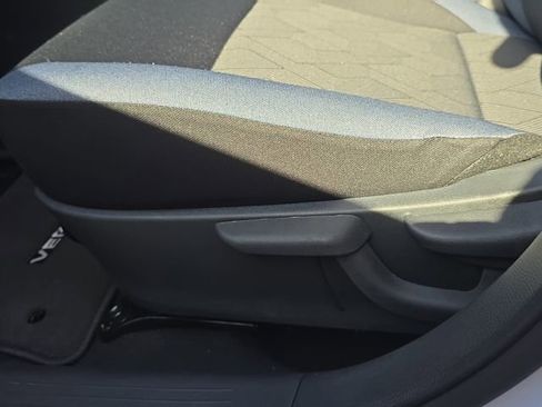 New 2025 Nissan Versa SV w/ Trunk Package FWD image 22