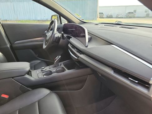 Used 2024 Cadillac XT4 Premium Luxury AWD/4WD image 37