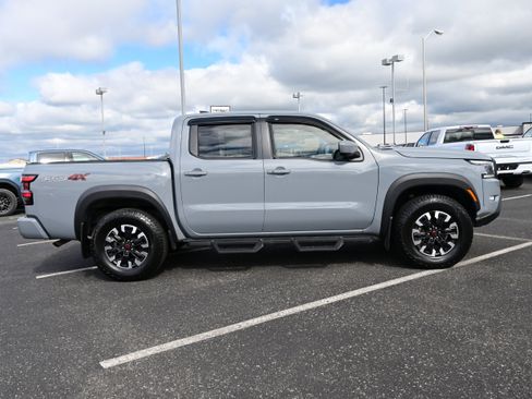 Used 2024 Nissan Frontier PRO-4X w/ Technology Package image 5