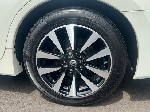 Used 2018 Nissan Altima 2.5 SV FWD image 32