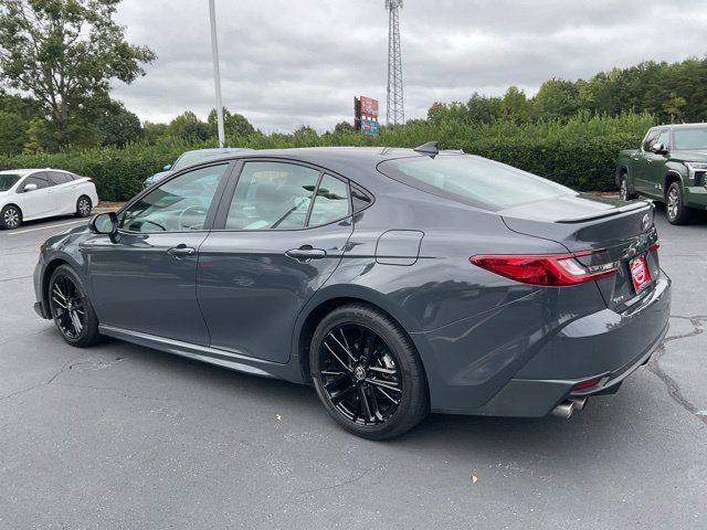 Used 2025 Toyota Camry SE FWD image 11