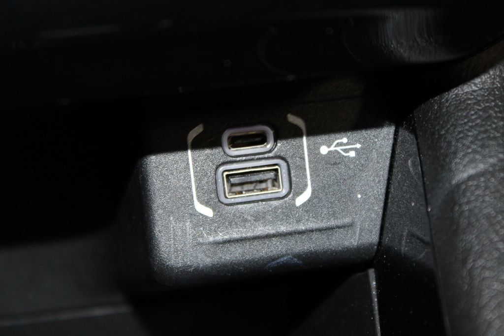 Used 2025 Jeep Compass Trailhawk AWD/4WD image 40