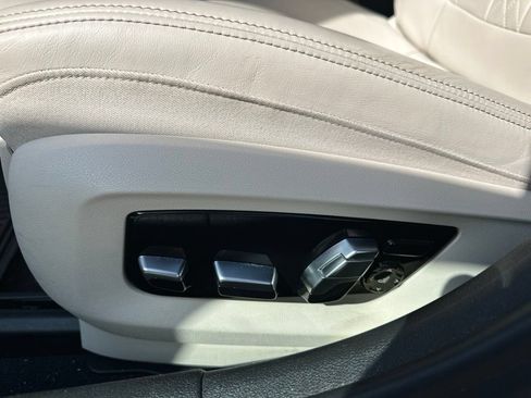 Used 2018 BMW M550i xDrive AWD/4WD image 17