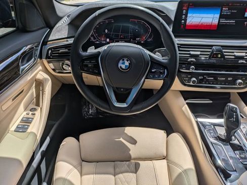 Used 2021 BMW 530i xDrive w/ Convenience Package AWD/4WD image 13