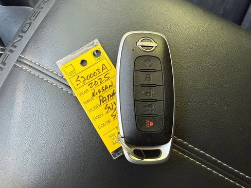 Used 2025 Nissan Pathfinder SV AWD/4WD image 29