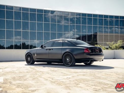 Used 2014 Rolls-Royce Ghost RWD image 52