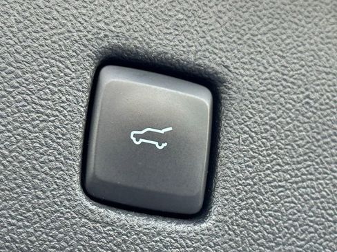 Used 2023 Ford Escape Platinum image 27