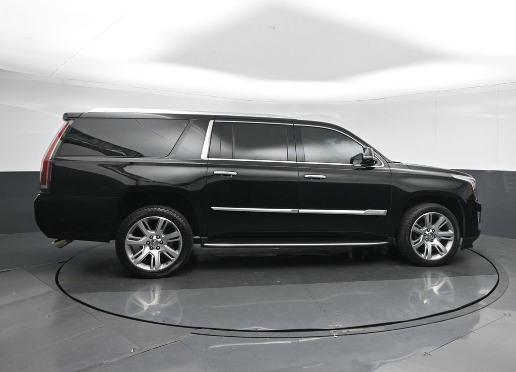 Used 2017 Cadillac Escalade ESV Premium Luxury AWD/4WD image 8