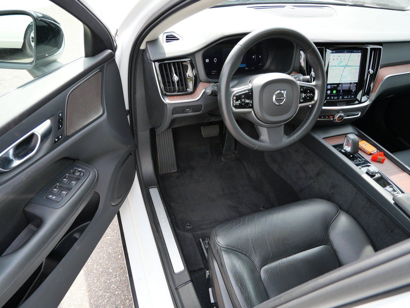 Certified 2024 Volvo S60 B5 Plus w/ Climate Package AWD/4WD image 10