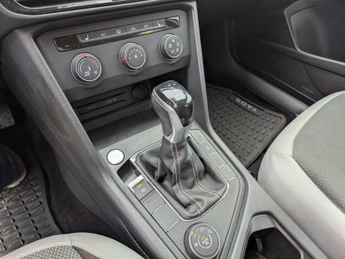 Used 2022 Volkswagen Taos S image 12