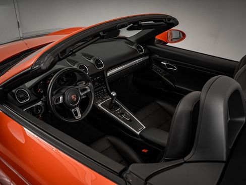 Used 2019 Porsche 718 Boxster image 23