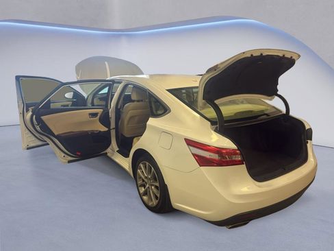 Used 2015 Toyota Avalon XLE Touring image 11