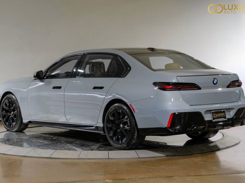 Used 2023 BMW 740i RWD image 12