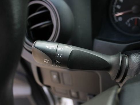 Used 2020 Toyota Tacoma SR AWD/4WD image 4