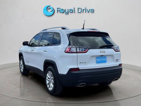 Used 2020 Jeep Cherokee Latitude w/ Cold Weather Group AWD/4WD image 4