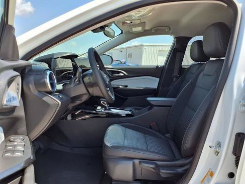 New 2026 Chevrolet Trax LT w/ LT Convenience Package FWD image 14
