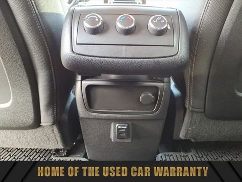 Used 2015 Chevrolet Traverse LT image 27