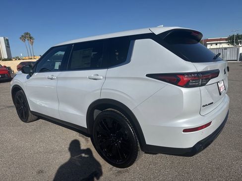 New 2026 Mitsubishi Outlander LE FWD image 6