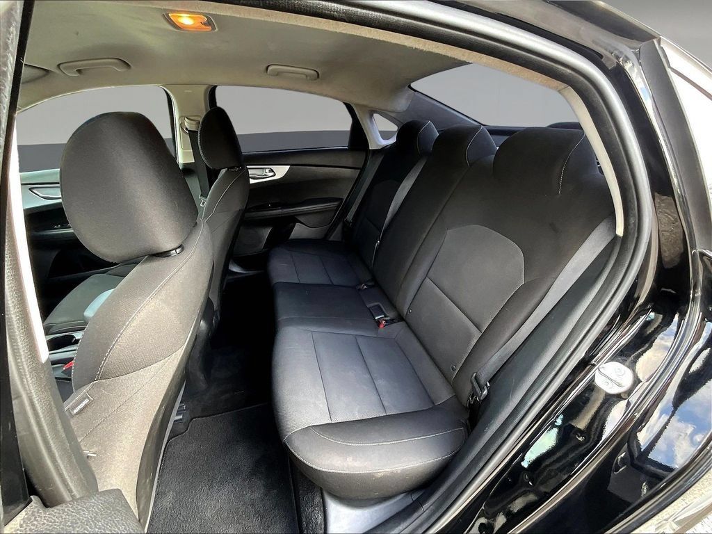 Used 2023 Kia Forte LXS w/ LXS Technology Package FWD image 24