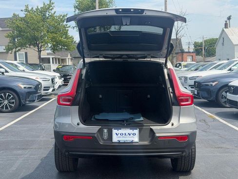 Used 2023 Volvo XC40 Recharge Ultimate AWD/4WD image 5