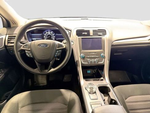 Used 2020 Ford Fusion SE image 20