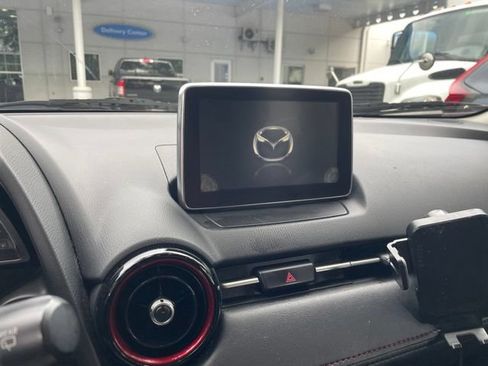 Used 2016 MAZDA CX-3 Touring w/ Premium Package FWD image 11