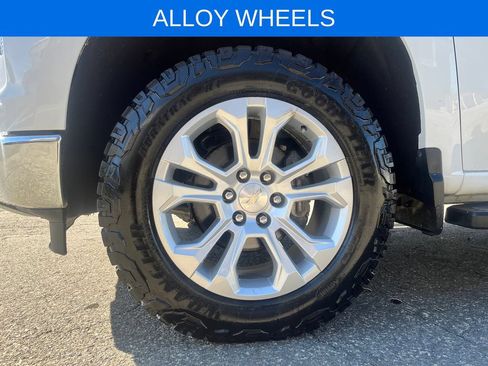 Used 2022 Chevrolet Silverado 1500 LTZ AWD/4WD image 13