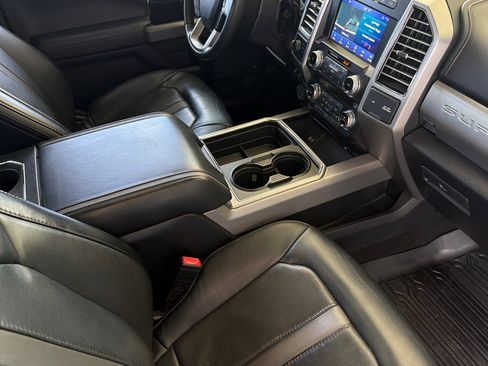 Used 2020 Ford F250 Platinum w/ FX4 Off-Road Package AWD/4WD image 17